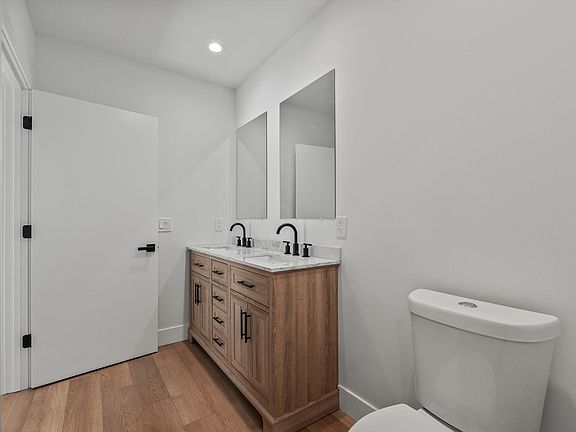 Bath 2 Double Sink