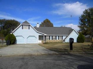 100 Thornwood Dr, Bonaire, GA