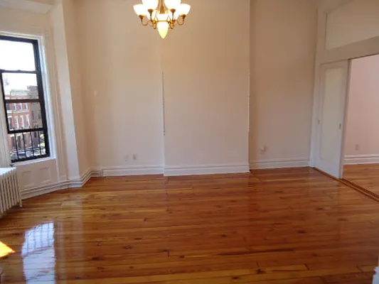 Rented by Hakeem Shahid, LREB | media 6