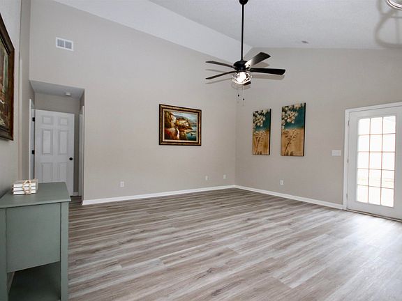 4th image of 23 Autumn Run Way