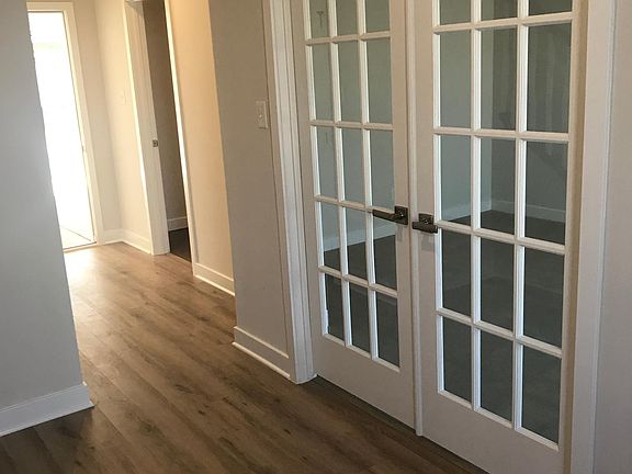 1st floor den, office or 4th bedroom
