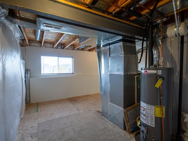 5747 Jaguar Way — Photo 34