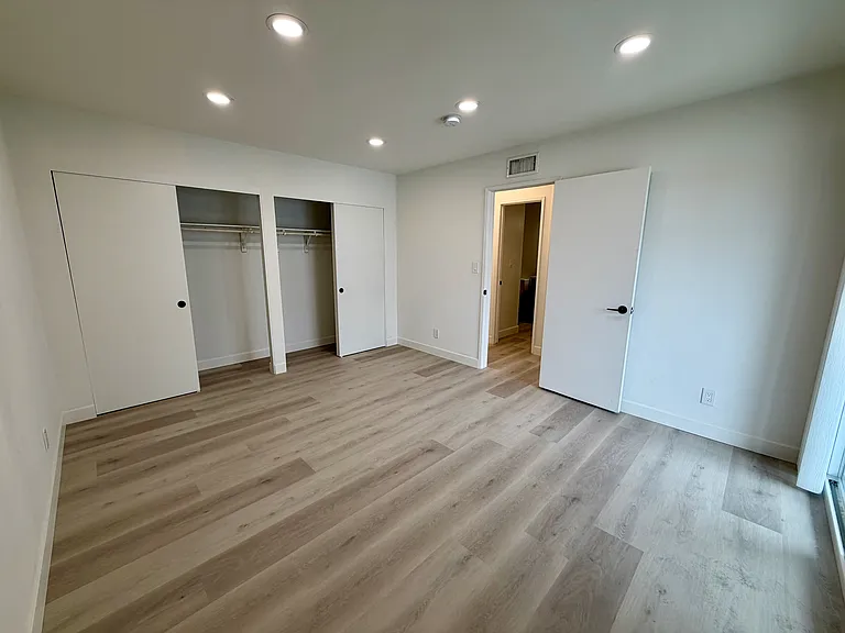 1715 Firvale Ave — Photo 7