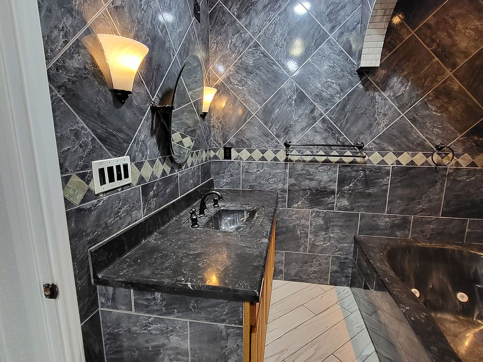 1st image of 601 Estelle Ave