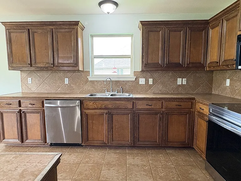 42341 Pebblestone Ave — Photo 6