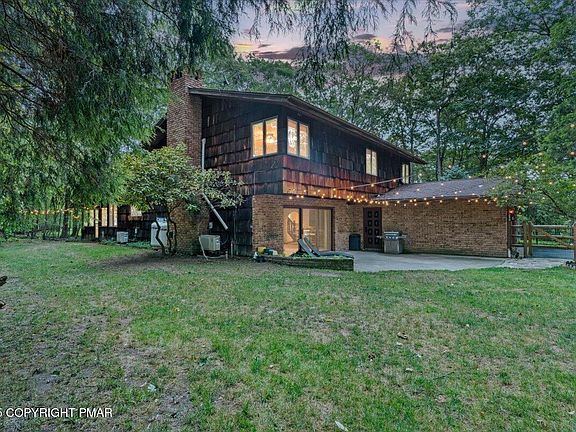 3rd image of 197 Winchester Dr