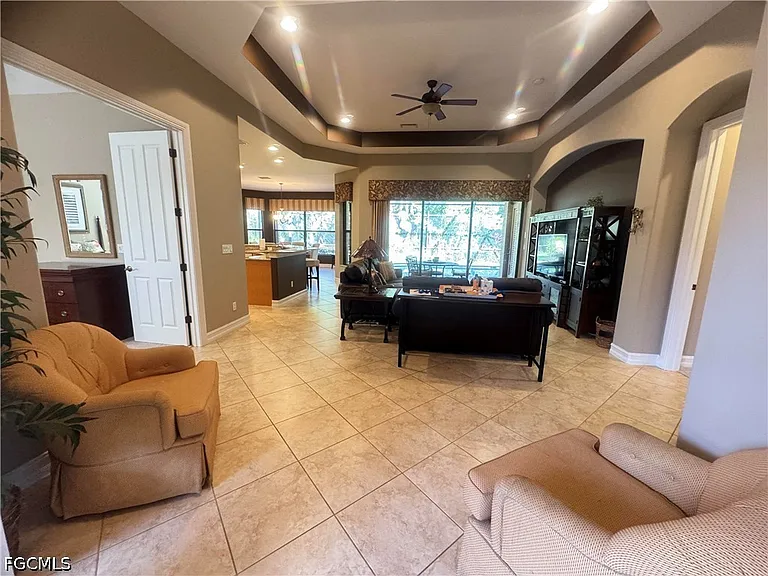11848 Rosalinda Ct — Photo 8