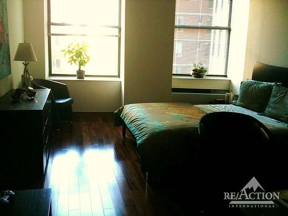 1st image of 99 John St Penthouse 11