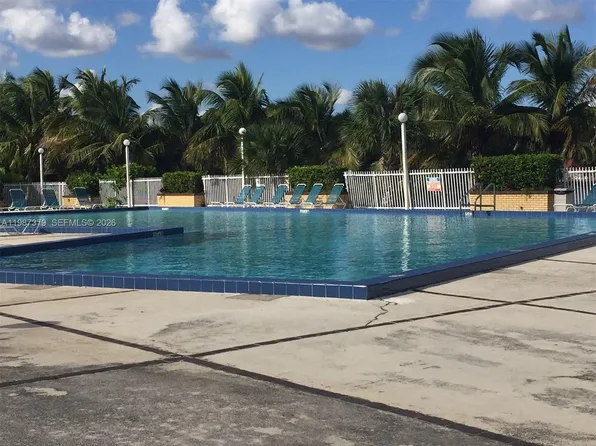 14211 N Kendall Dr, Miami, FL