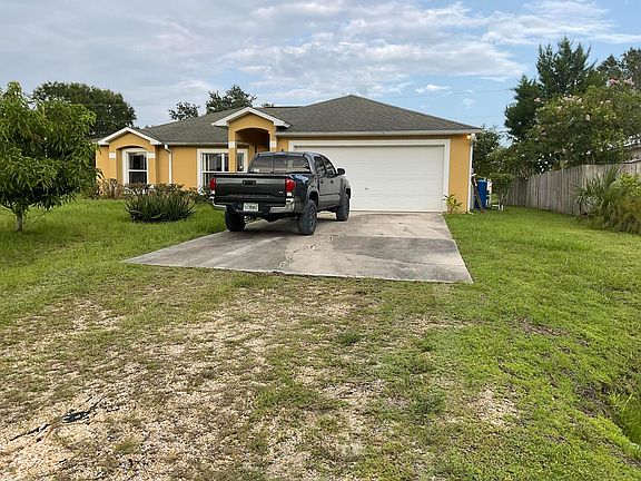 4th image of 8356 102nd Avenue