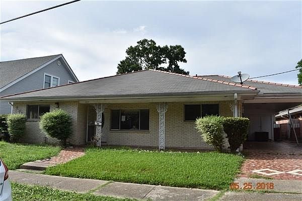 1st image of 837 Voisin St