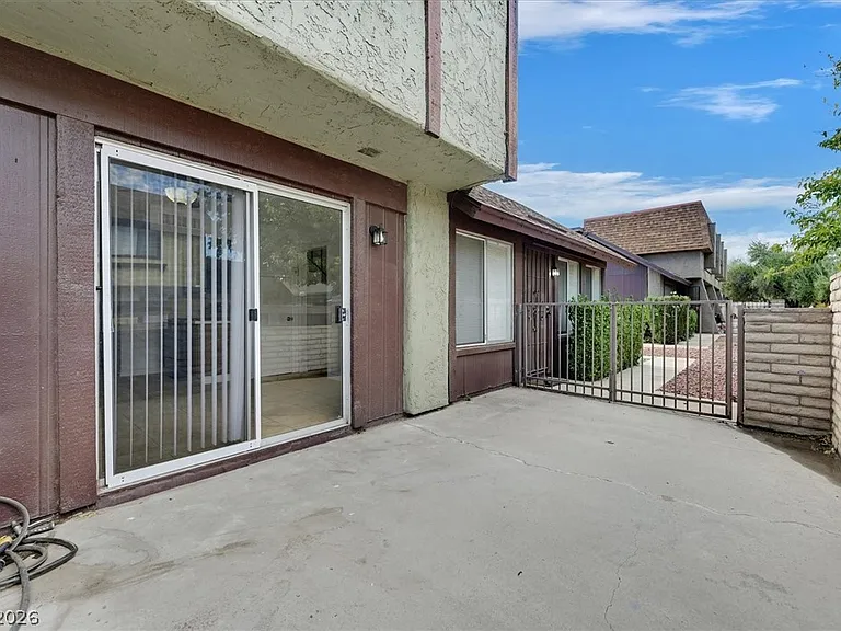 4474 Buena Vista Dr — Photo 22