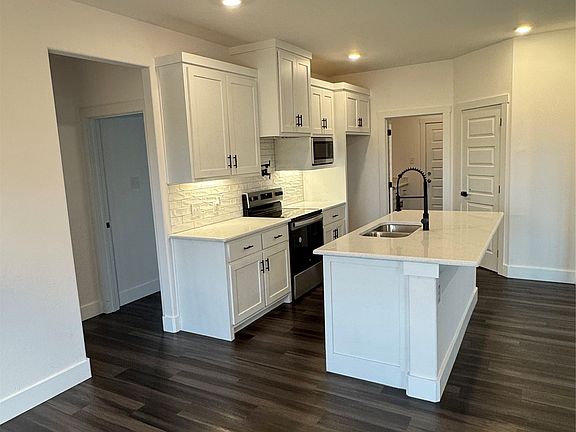 3rd image of 801 Ebenezer Rd