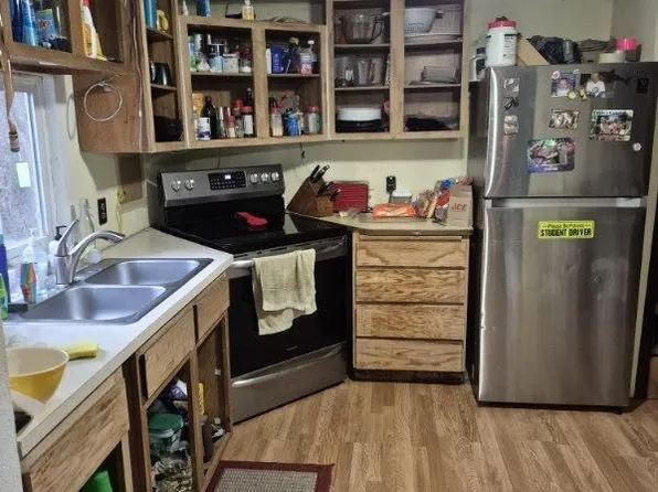 3351 Rogue River Hwy Space 8, Grants Pass, OR 97527