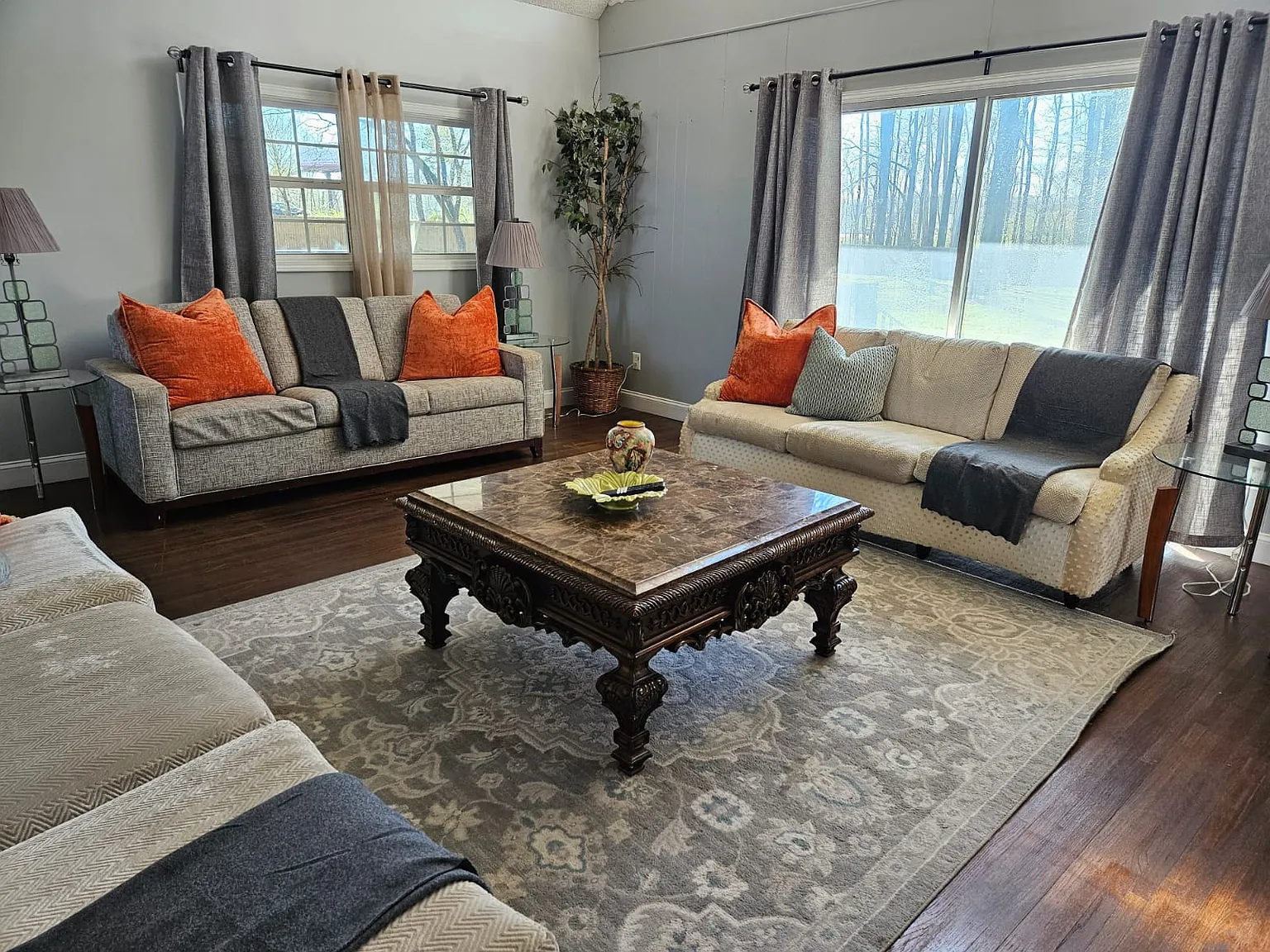 12 bed, 7500 sqft, $19,500 — Photo 1