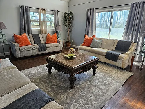 1801 Robin Hood Ln Photo 1