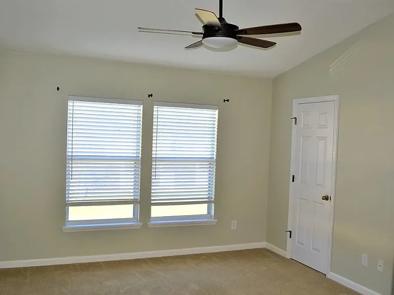 13020 Sunset Lake Dr — Photo 4