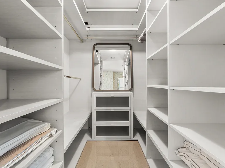 68 SE 6th St #2306 — Photo 8