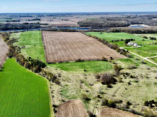 Grenning Farm Rd, Elkhorn, WI 53121
