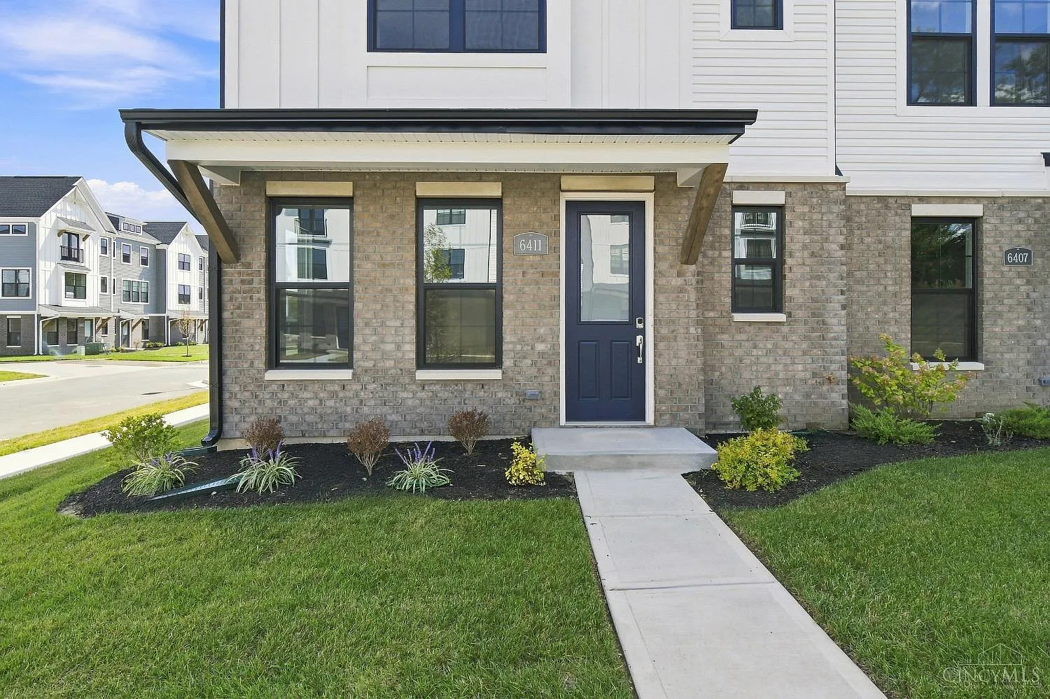 3 bed, 2.5 bath, $3,500 — Photo 4
