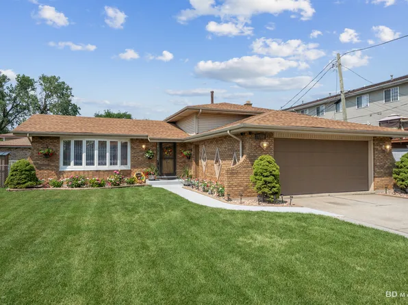7288 W 83rd St, Bridgeview, IL 60455