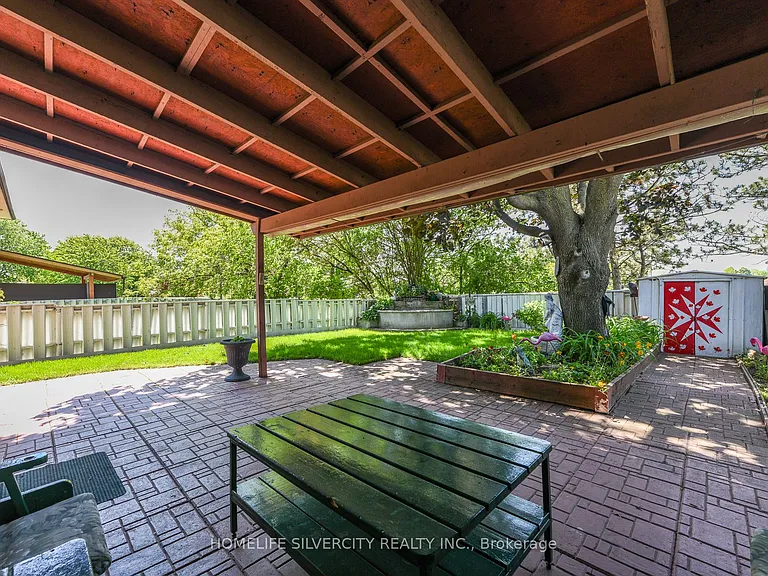 7378 Bybrook Dr — Photo 3