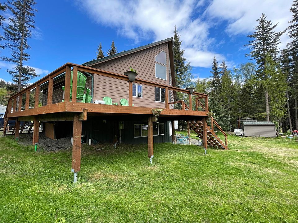 South facing deck and tenant entrance.