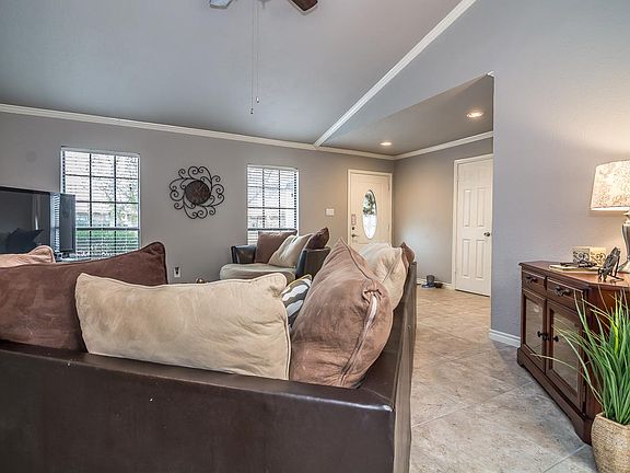 4th image of 1300 Woodland Ct