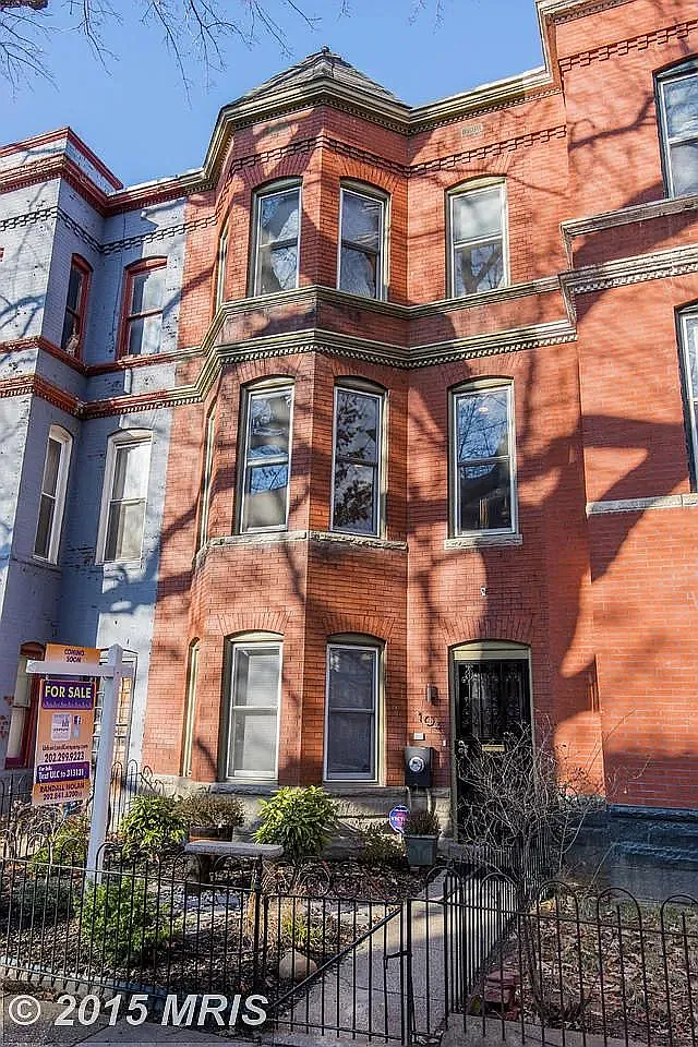 3 bed, 1200 sqft, $3,500 — Photo 1