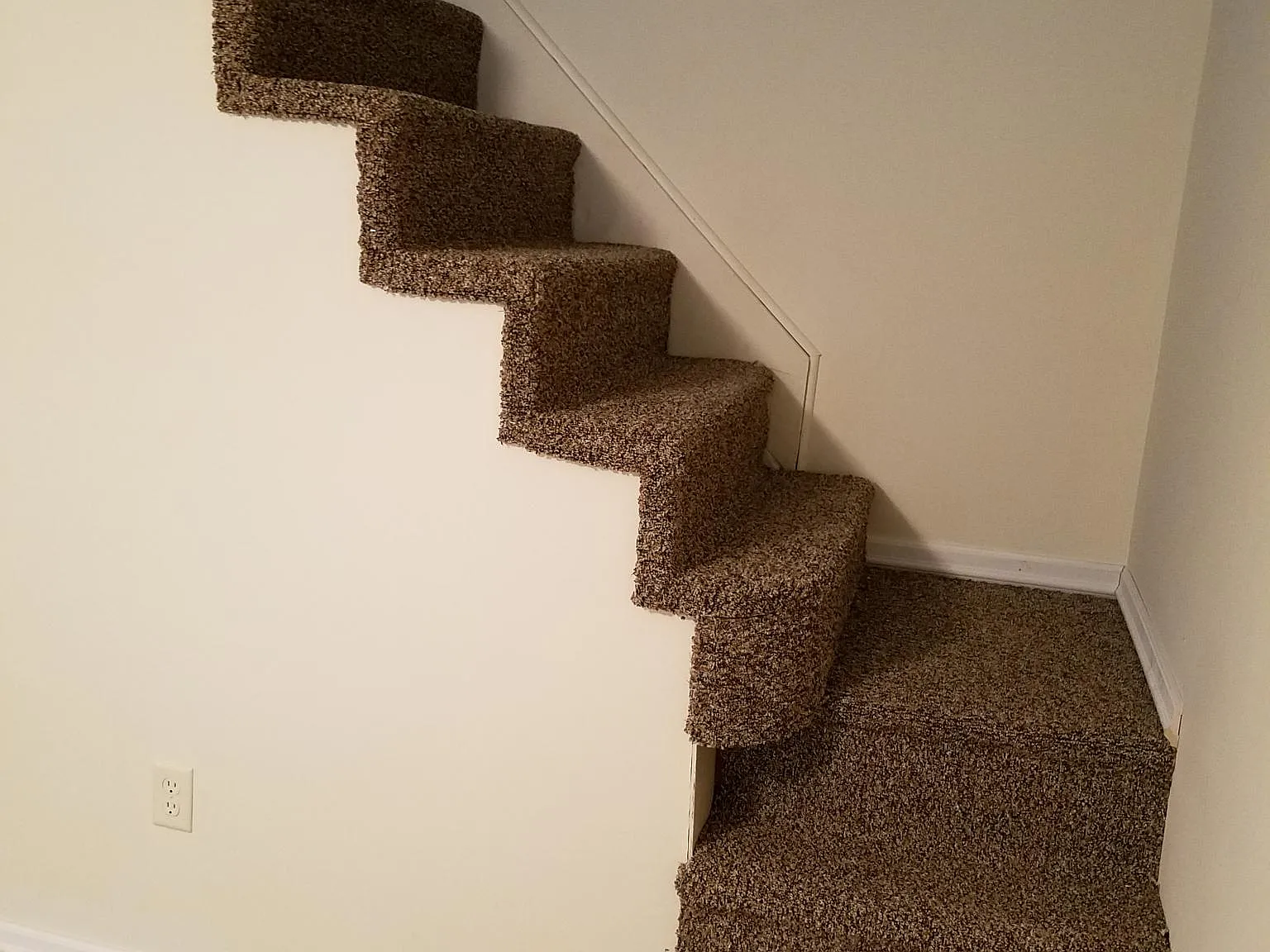 2 bed, 806 sqft, $1,075 — Photo 4