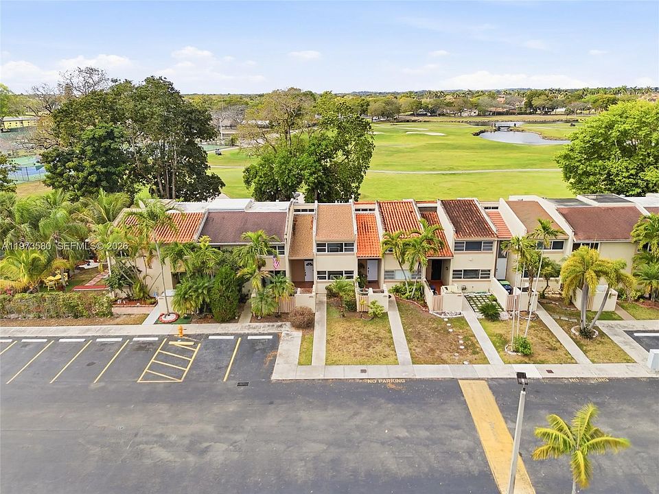 1st image of 14371 Kendale Lakes Cir
