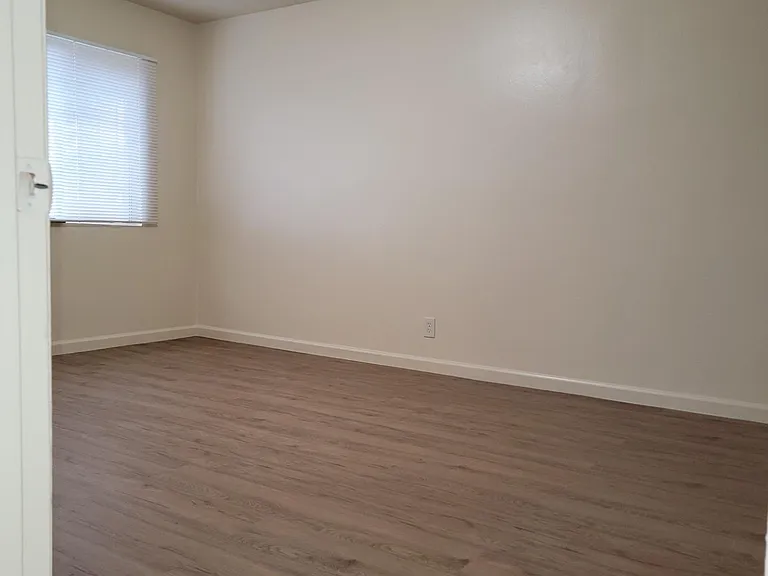 3732 E Live Oak St — Photo 6