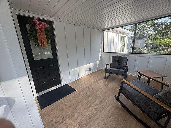 3rd image of 1200 Lemon Ave