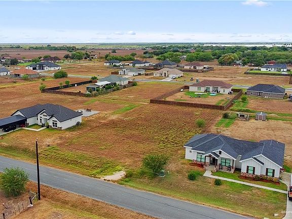 3rd image of 28976 Beddoes Rd