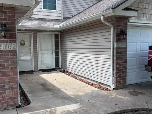 13664 Oak Valley Dr, Platte City, MO 64079