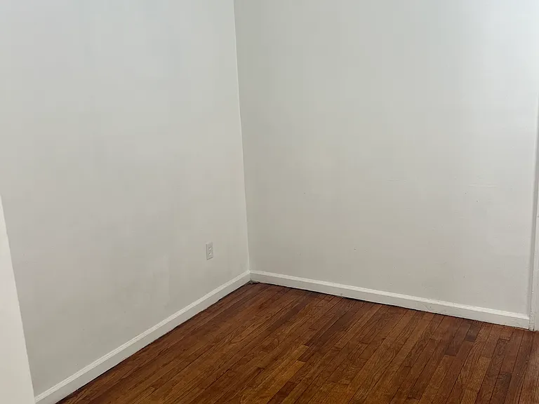 20760 Negaunee St — Photo 7