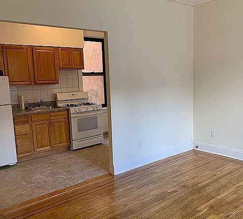 3rd image of 25-55 32nd St #3