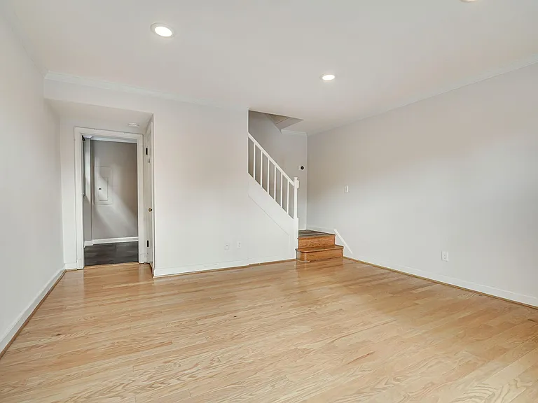 1300 S Barton St #342 — Photo 6