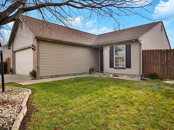 2nd image of 18556 Harvest Meadows Dr E