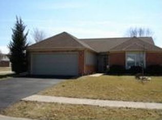 6887 Wild Cherry Dr, Fishers, IN 46038