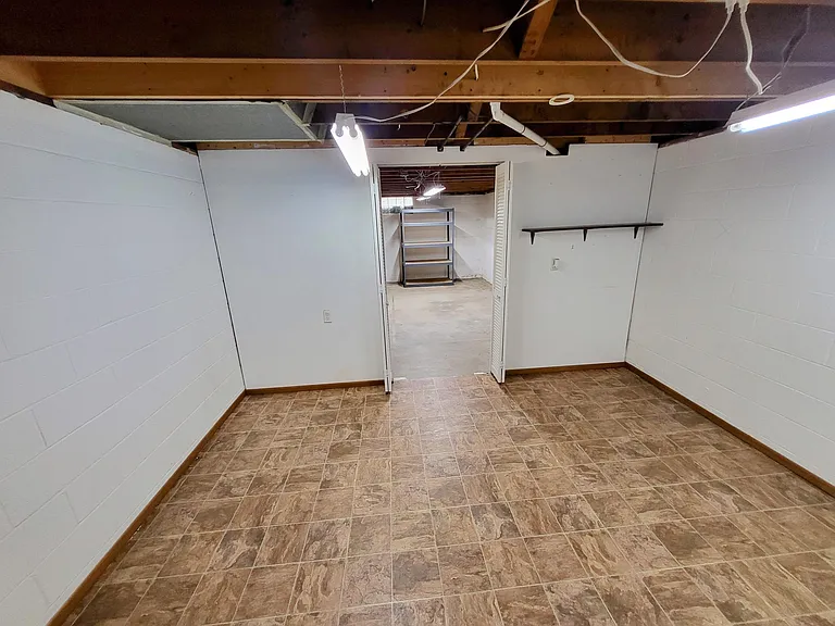 689 Deborah Dr — Photo 18