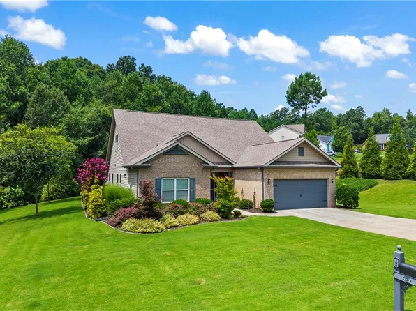 108 Carnoustie Cir, Anderson, SC 29621