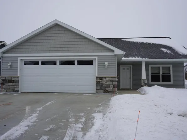 8 Abbey Ln NW, Kasson, MN 55944