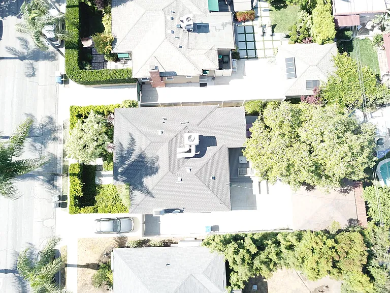 1216 Greenacre Ave — Photo 38