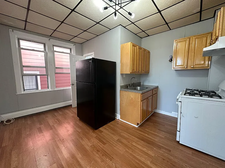 187 Avenue E #5E — Photo 3