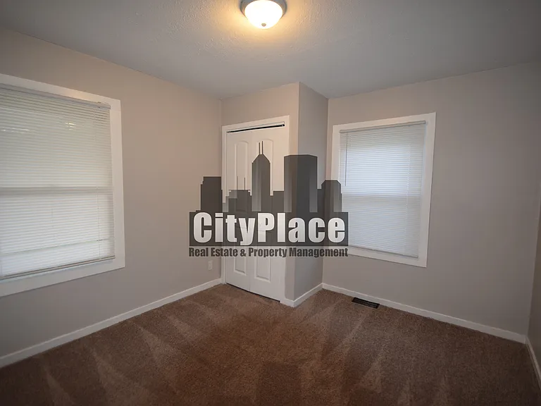 137 S Catherwood Ave — Photo 12
