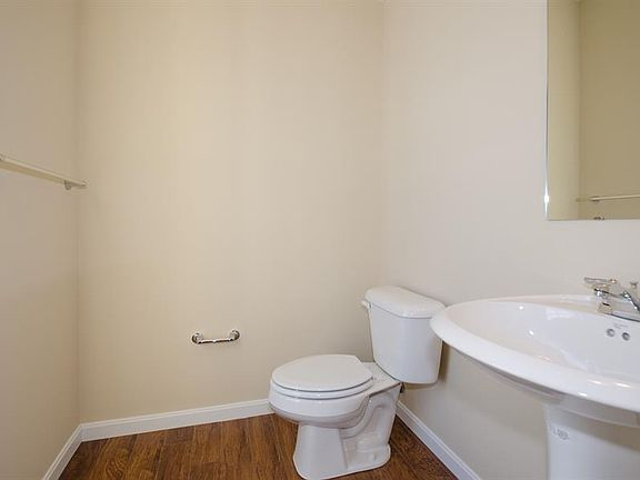 3rd image of 2553 Sunset Maple Dr