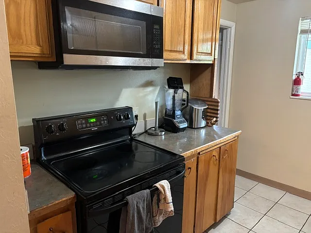 1302 Castlerock Dr — Photo 15