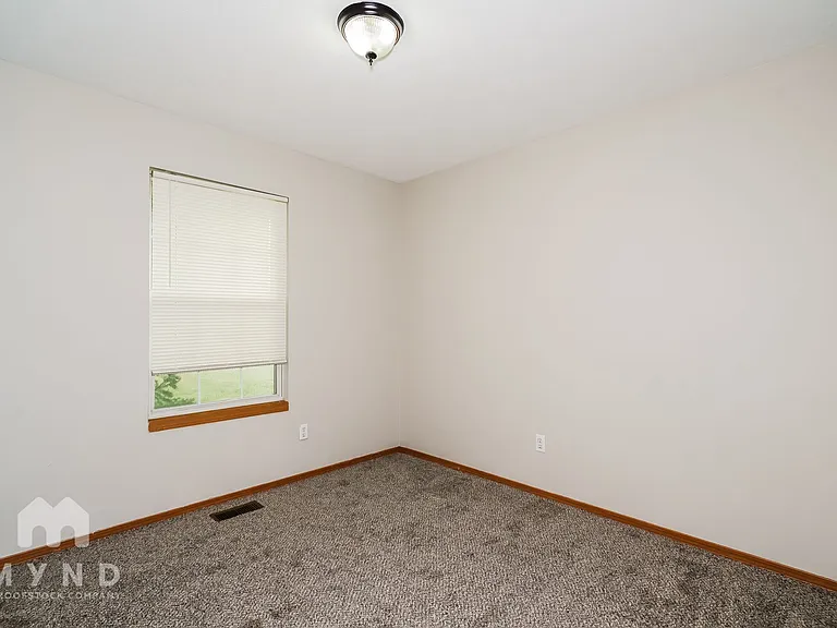 678 N Elder Ave — Photo 14