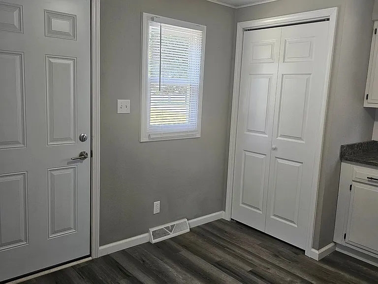 408 Troy Rd #C — Photo 25